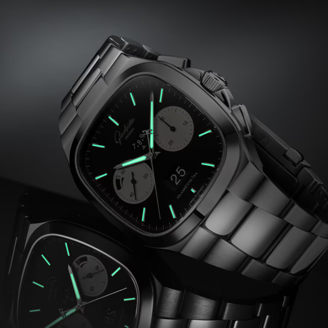 Glashütte Original Seventies Chronograph XV showing green lume in the dark